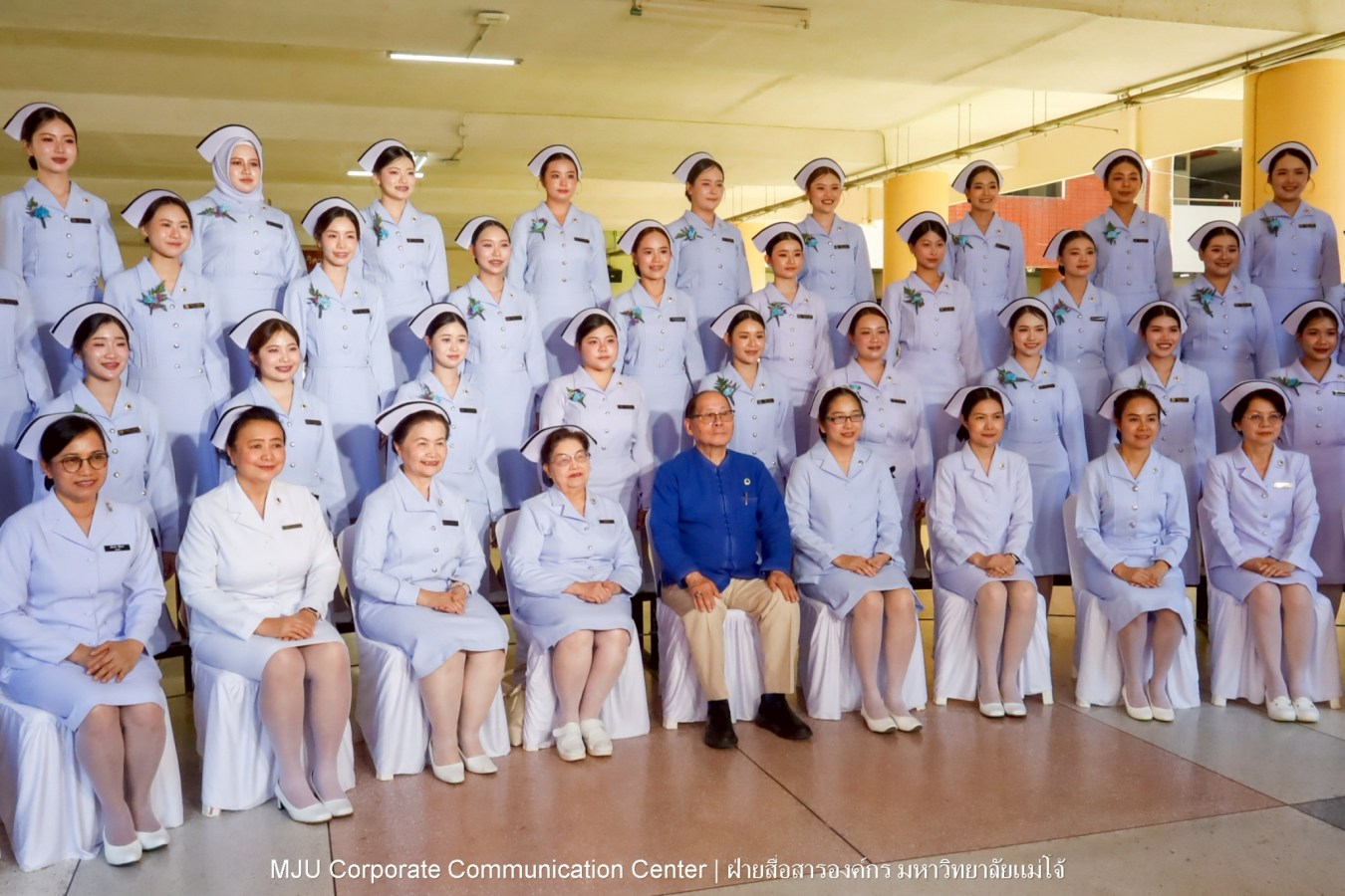 พยาบาลแม่โจ้ รุ่น 1 ประดับแถบหมวก-รับเข็มวิทยฐานะ พร้อมก้าวสู่พยาบาลวิชาชีพอย่างเป็นทางการ