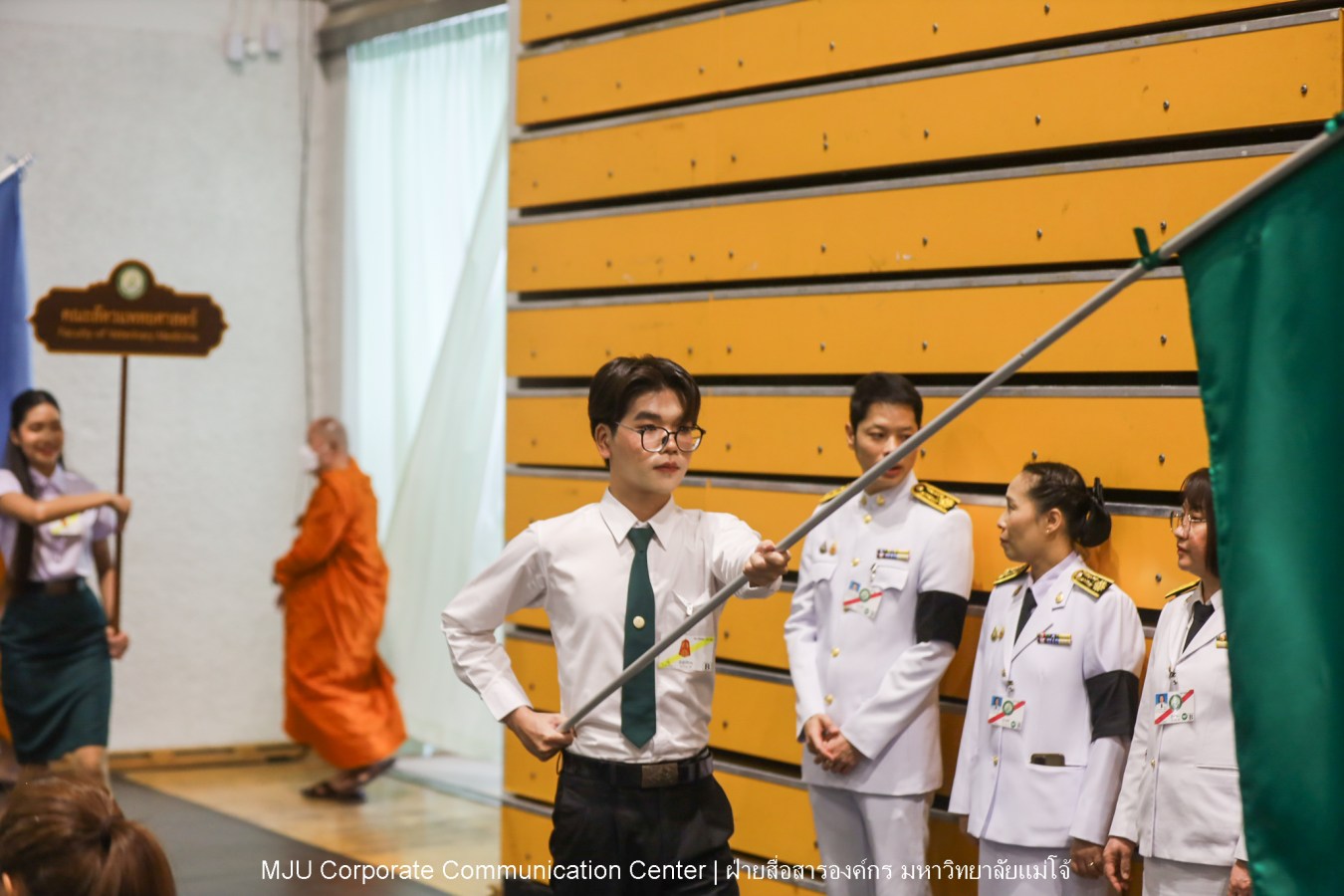 บรรยากาศ พิธีพระราชทานปริญญาบัตร มหาวิทยาลัยแม่โจ้ ประจำปีการศึกษา2567-2568 ครั้งที่ 48  ในวันที่ 19 กุมภาพันธ์ พ.ศ.2569 ณ ศูนย์กีฬาเฉลิมพระเกียรติ มหาวิทยาลัยแม่โจ้