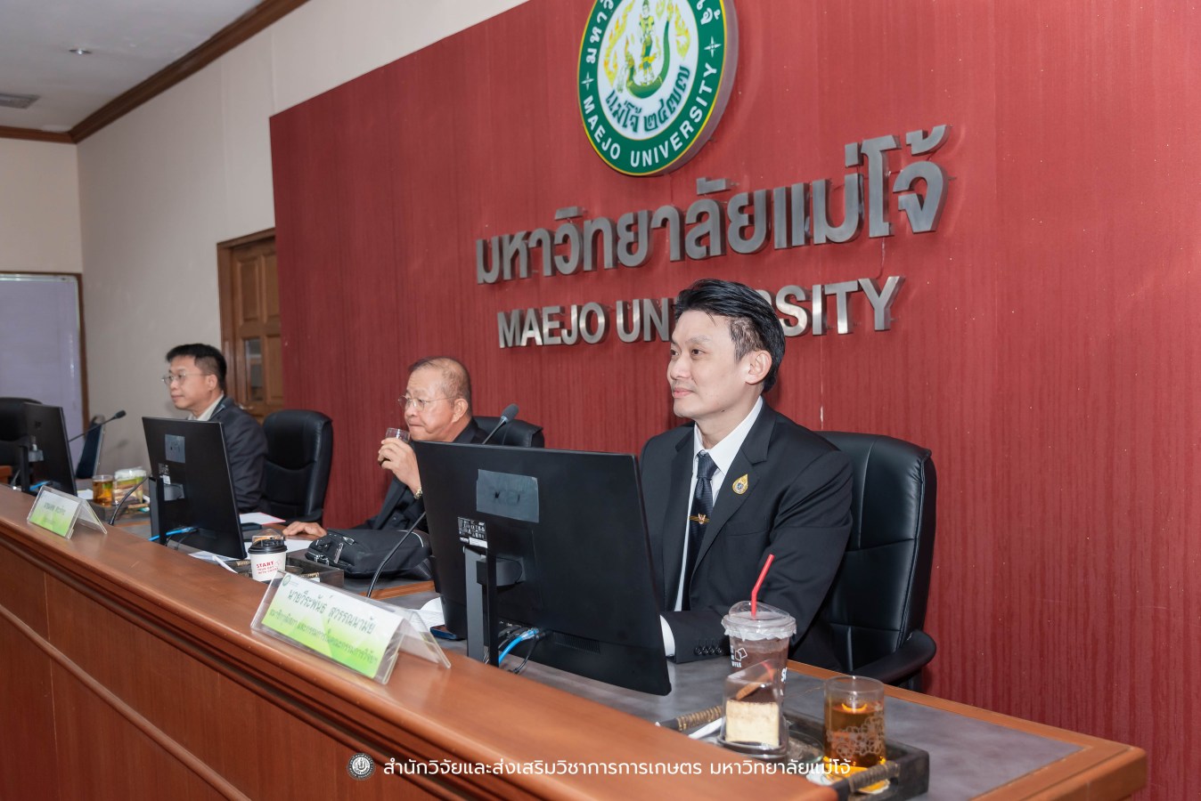 มหาวิทยาลัยแม่โจ้ ต้อนรับคณะผู้บริหารของสำนักงานเลขาธิการวุฒิสภา ในโครงการติดตามผลการนำผลงานวิจัยไปใช้ประโยชน์ในกระบวนการนิติบัญญัติ