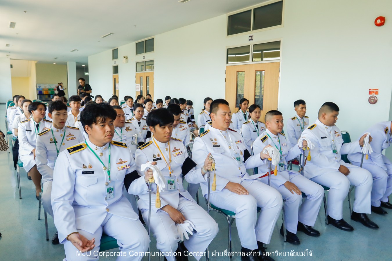 Congratulations    บรรยากาศ      บัณฑิตแม่โจ้ รายงานตัวเตรียมเข้าพิธีพระราชทานปริญญาบัตร ครั้งที่ 48