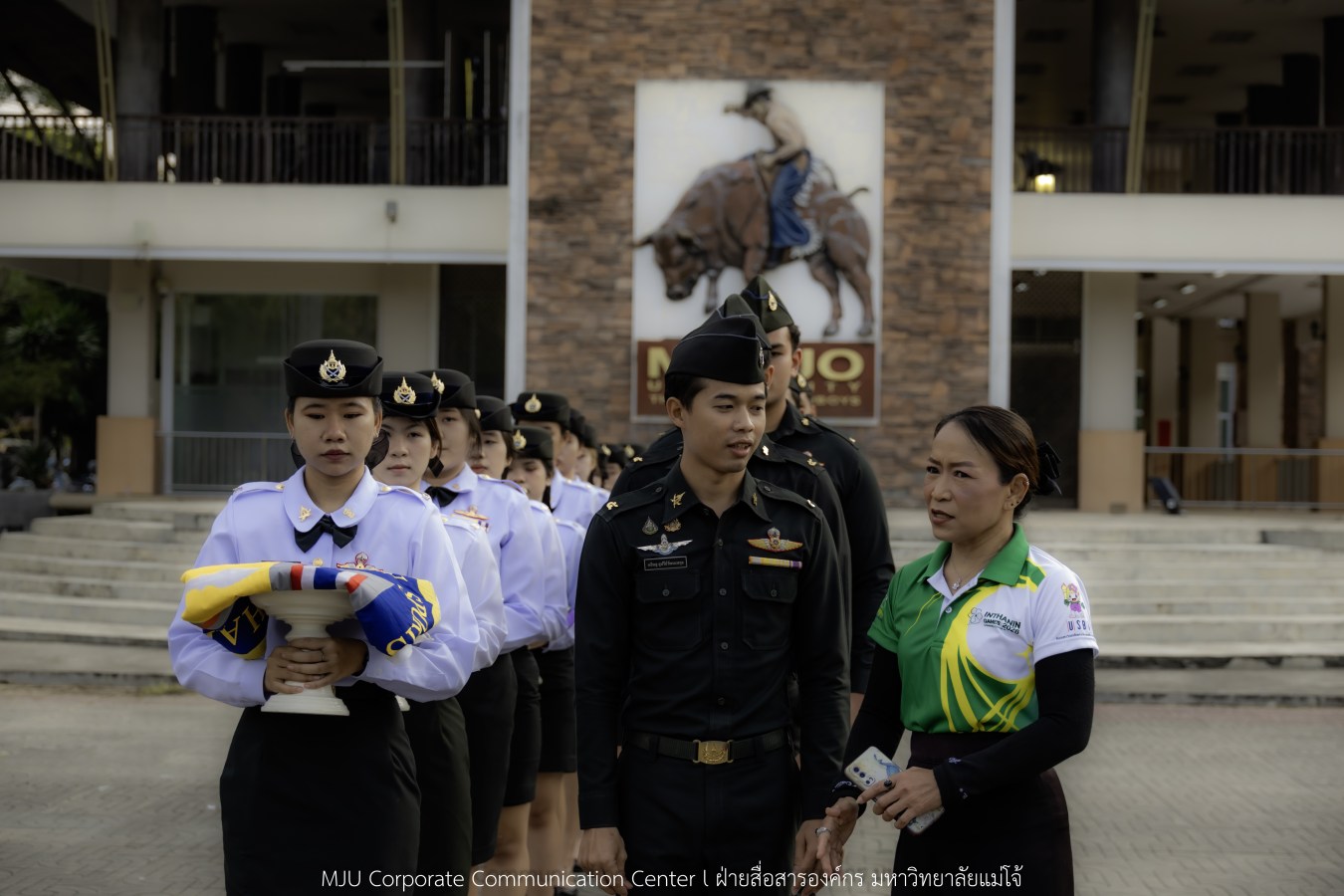 ธงเจ้าภาพ 12 สถาบันโบกสะบัด พร้อมต้อนรับทัพนักกีฬา 109 สถาบัน ใน “อินทนิลเกมส์ 2026”