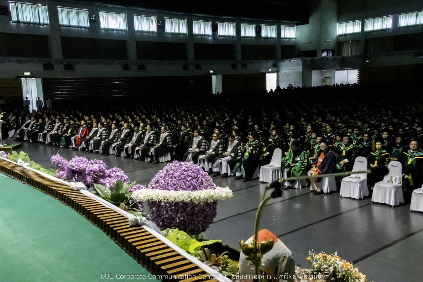 บรรยากาศ พิธีพระราชทานปริญญาบัตร มหาวิทยาลัยแม่โจ้ ประจำปีการศึกษา2567-2568 ครั้งที่ 48  ในวันที่ 19 กุมภาพันธ์ พ.ศ.2569 ณ ศูนย์กีฬาเฉลิมพระเกียรติ มหาวิทยาลัยแม่โจ้