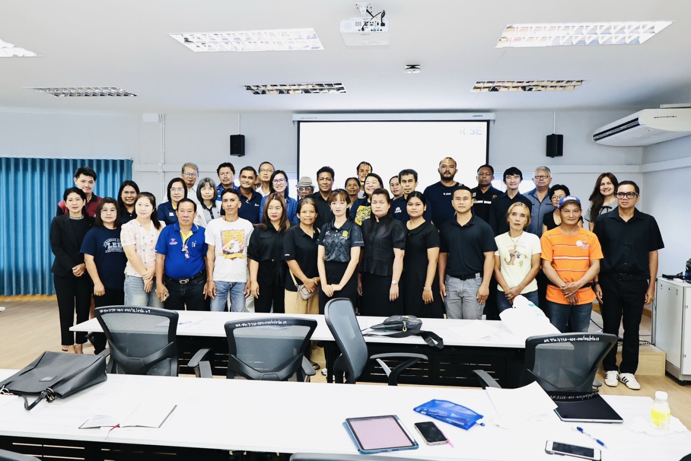 ม.แม่โจ้-ชุมพร ร่วมกับ มก. และสำนักงานปศุสัตว์จังหวัดชุมพร จัดอบรม GAP ฟาร์มผึ้งชันโรง  ยกระดับมาตรฐานการเลี้ยงสู่การพัฒนาเศรษฐกิจชุมชนอย่างยั่งยืน