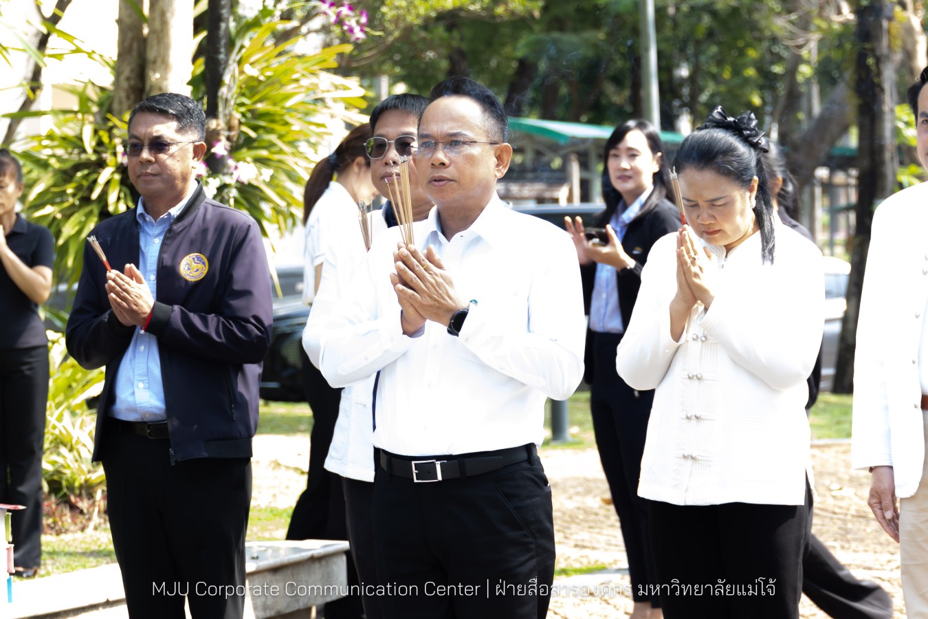 รองปลัดกระทรวงมหาดไทย สักการะสิ่งศักดิ์ ม.แม่โจ้