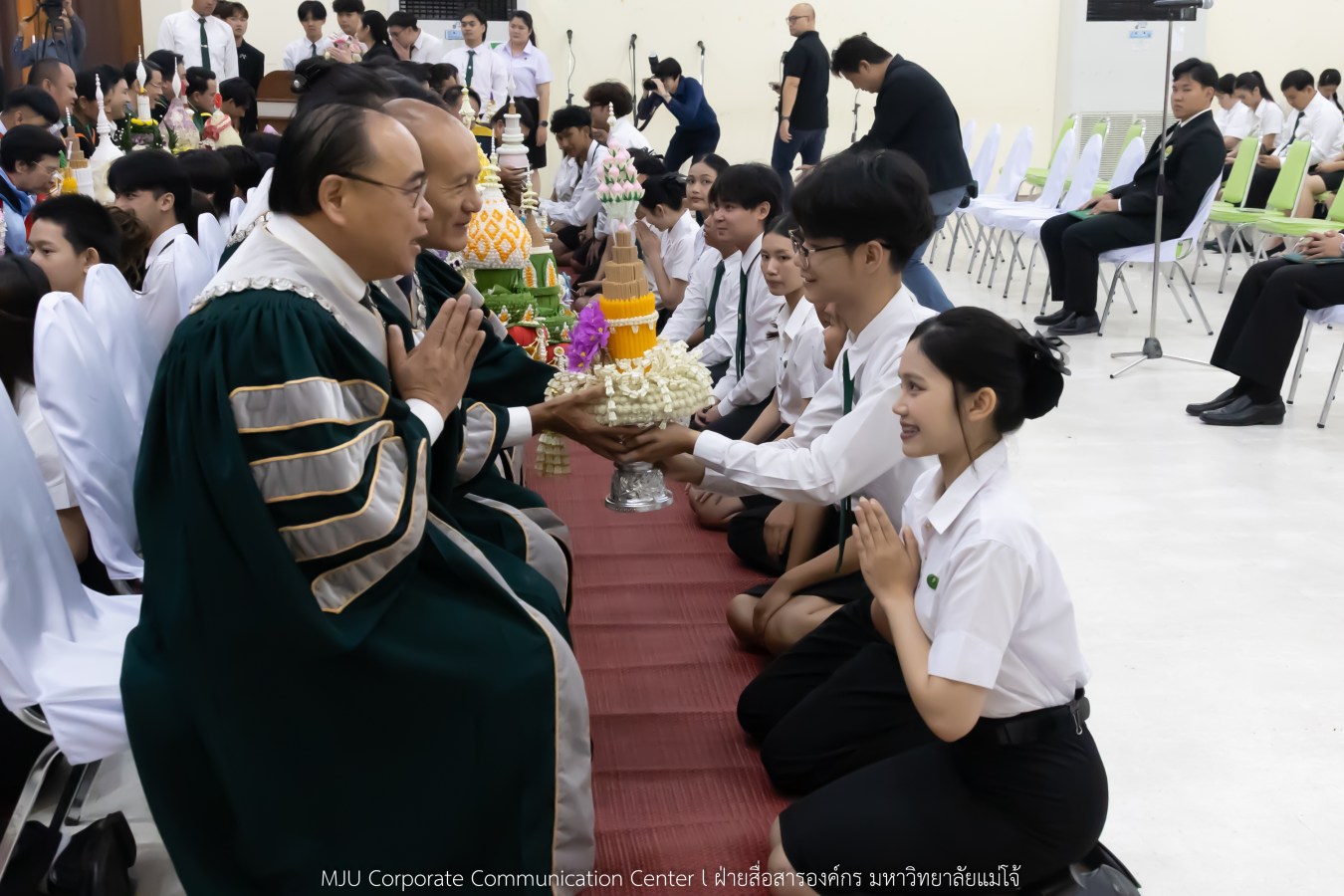 ม.แม่โจ้ “น้อมจิต วันทา บูชาครู” จัดพิธีไหว้ครู พร้อมเชิดชูอาจารย์-บุคลากรดีเด่น ประจำปี 2569