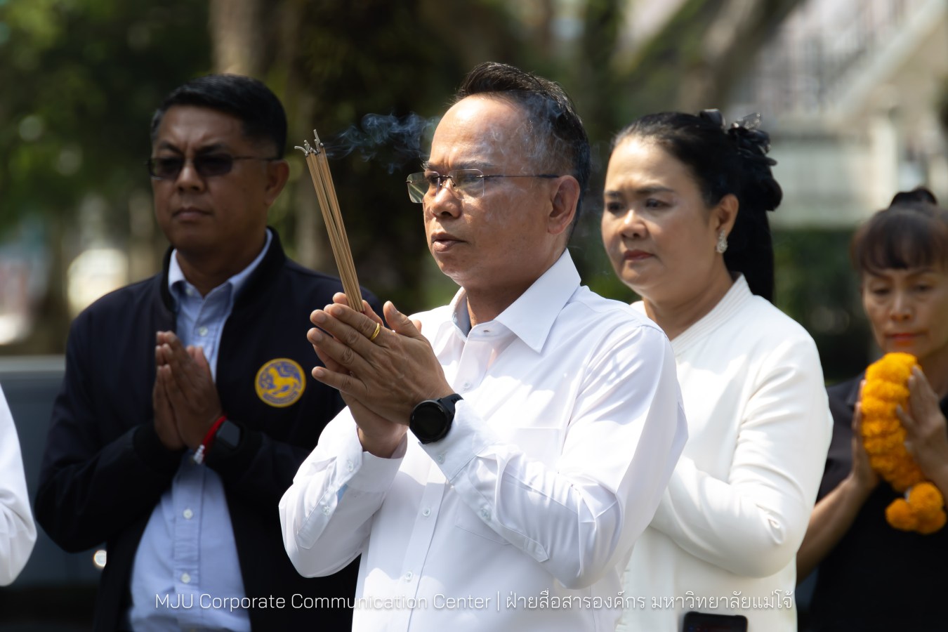 รองปลัดกระทรวงมหาดไทย สักการะสิ่งศักดิ์ ม.แม่โจ้