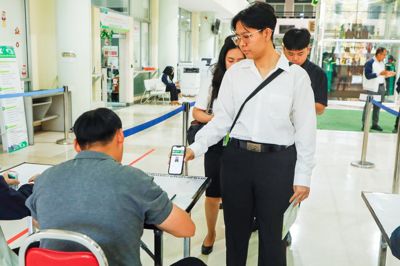 Congratulations    บรรยากาศ      บัณฑิตแม่โจ้ รายงานตัวเตรียมเข้าพิธีพระราชทานปริญญาบัตร ครั้งที่ 48