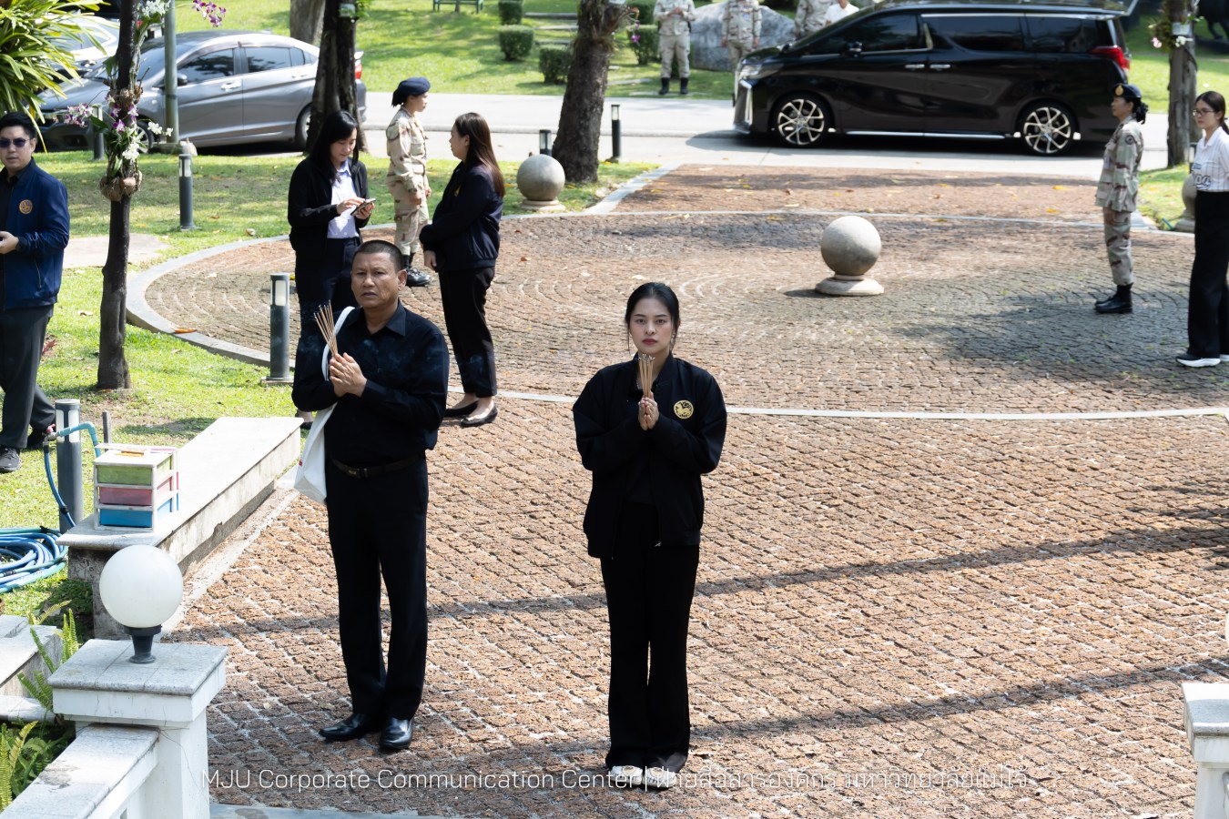 รองปลัดกระทรวงมหาดไทย สักการะสิ่งศักดิ์ ม.แม่โจ้