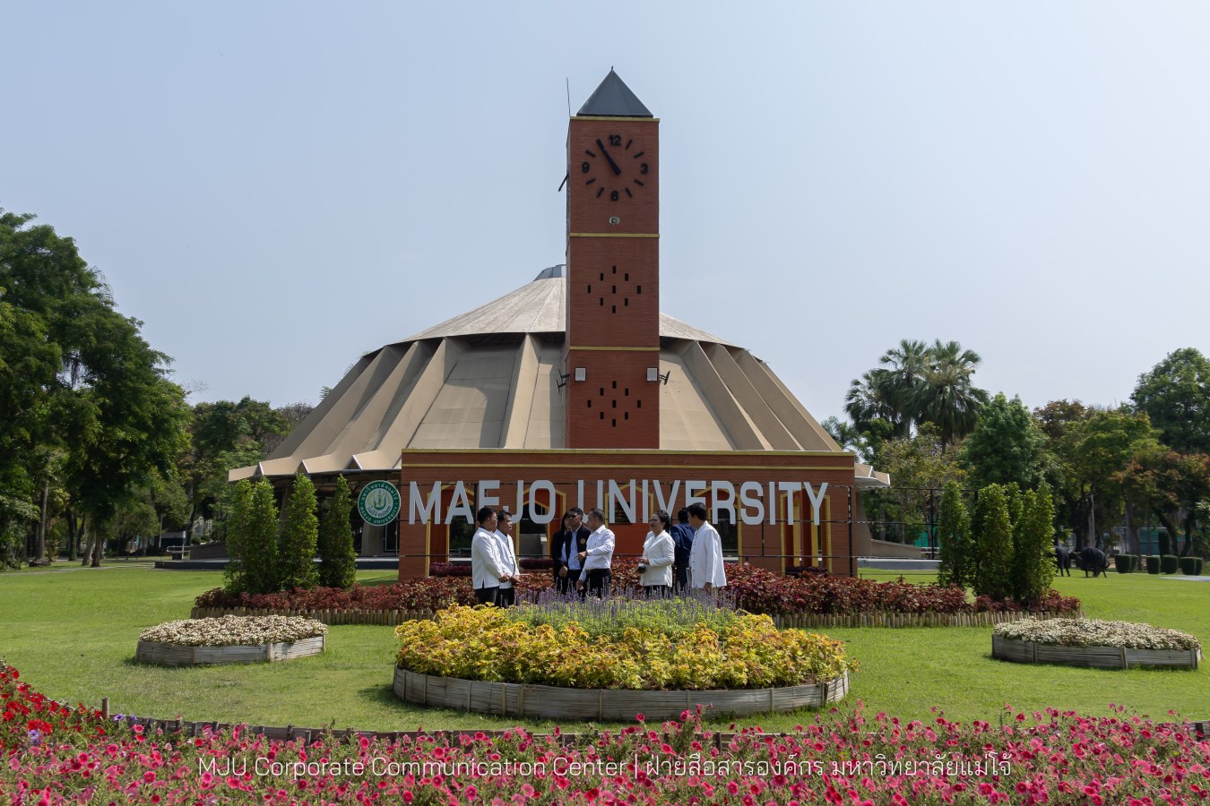 รองปลัดกระทรวงมหาดไทย สักการะสิ่งศักดิ์ ม.แม่โจ้