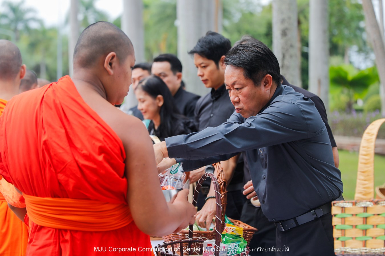 ม.แม่โจ้ จัด พิธีทำบุญตักบาตรถวายพระกุศลแด่สมเด็จพระเจ้าลูกเธอ เจ้าฟ้าพัชรกิติยาภา นเรนทิราเทพยวดี กรมหลวงราชสาริณีสิริพัชร มหาวัชรราชธิดา