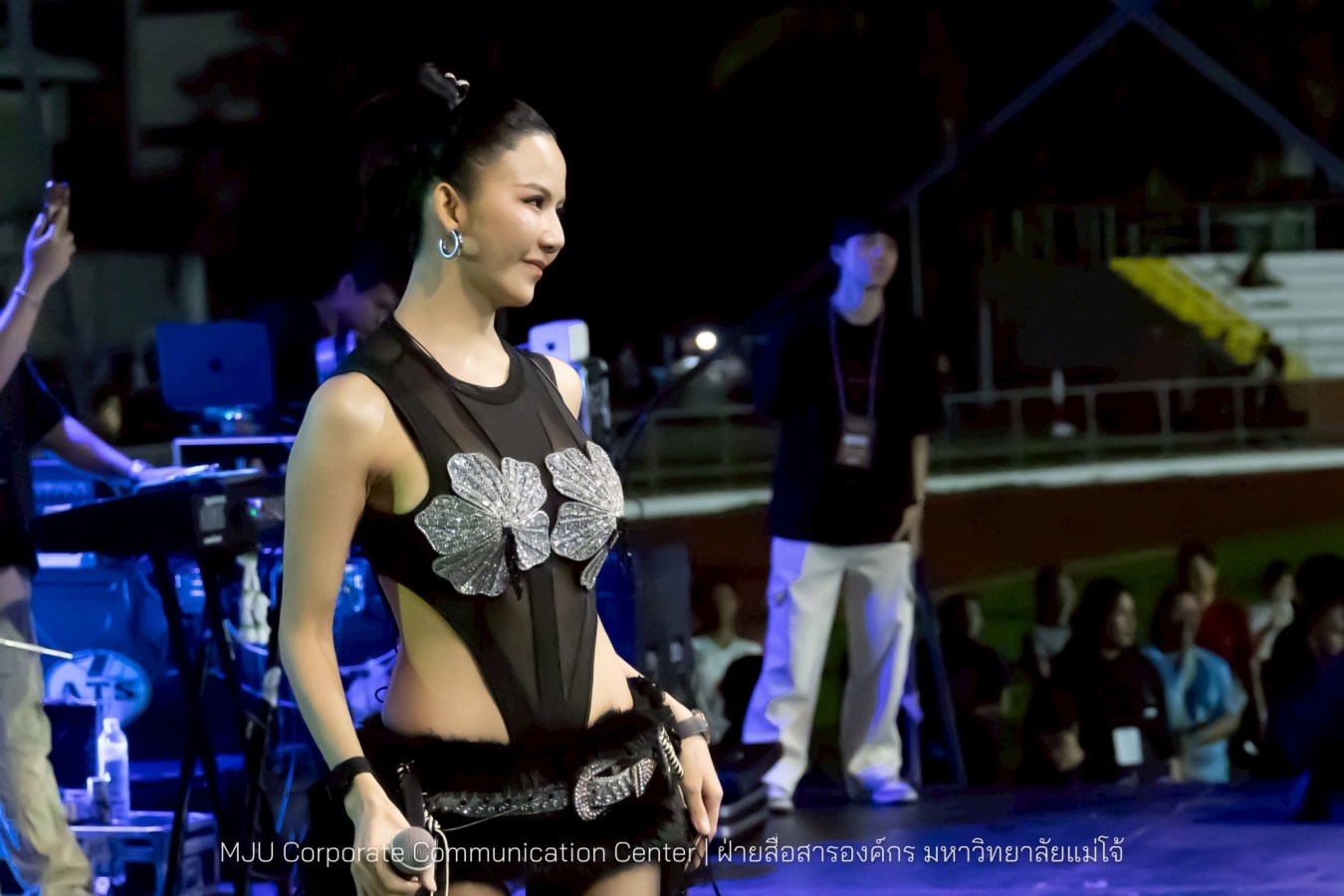 รับขวัญน้องใหม่อินทนิลช่อที่ 91 