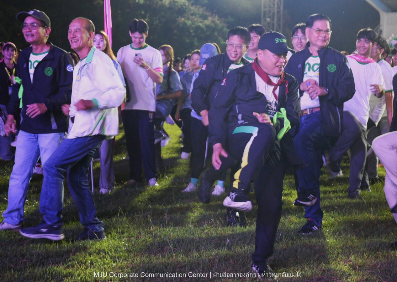 10 กิโลแห่งรอยยิ้ม ประเพณี เดินวิ่ง แม่โจ้ – สันทราย  ชาวสันทราย รุ่นพี่ ศิษย์เก่า  ร่วมต้อนรับอินทนิลช่อที่ 91 กว่า 6,200 คน อย่างอบอุ่น