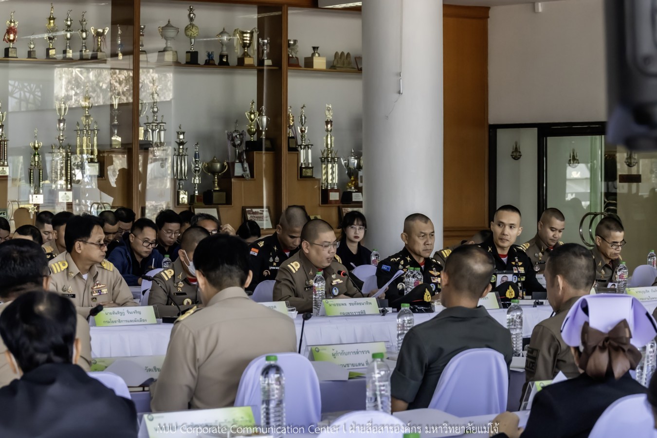 กองพระราชพิธี สำนักงานฝ่ายเสนาธิการในพระองค์ สำนักพระราชวัง จังหวัดเชียงใหม่ และมหาวิทยาลัยแม่โจ้ ประชุมเตรียมความพร้อมการรับเสด็จในพิธีพระราชทานปริญญาบัตรมหาวิทยาลัยแม่โจ้ ประจำปีการศึกษา 2567-2568 (ครั้งที่ 48)