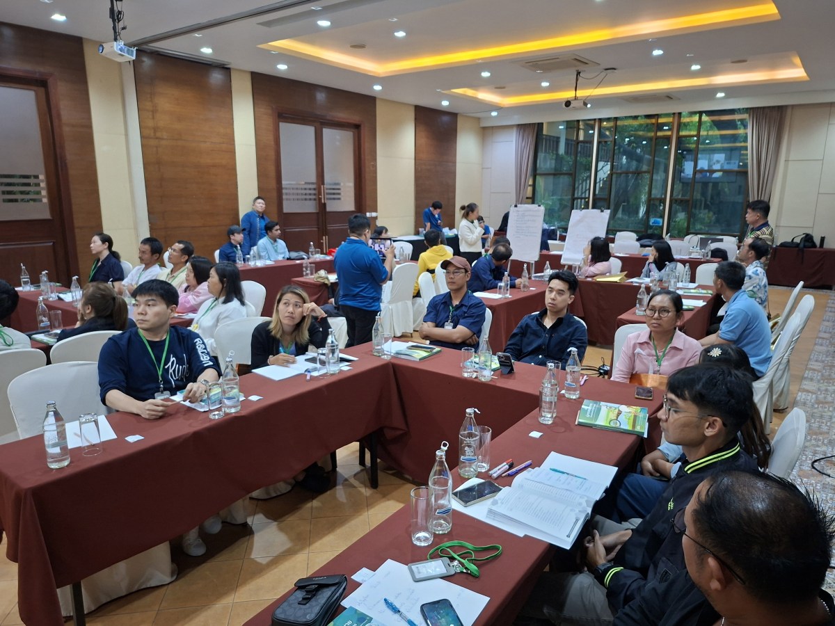 คณะผลิตกรรมการเกษตร ม.แม่โจ้ อบรมเสริมความรู้ผู้ควบคุมการขายวัตถุอันตรายทางการเกษตร รุ่น 2