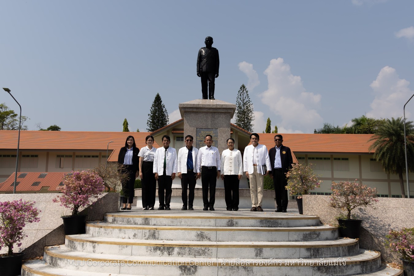 รองปลัดกระทรวงมหาดไทย สักการะสิ่งศักดิ์ ม.แม่โจ้