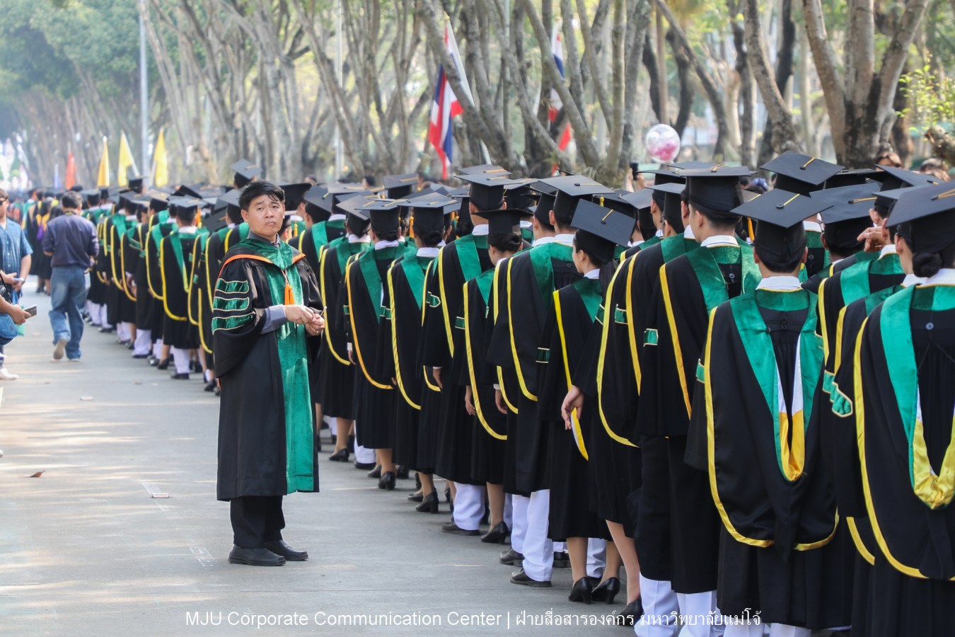 บรรยากาศ พิธีพระราชทานปริญญาบัตร มหาวิทยาลัยแม่โจ้ ประจำปีการศึกษา2567-2568 ครั้งที่ 48  ในวันที่ 19 กุมภาพันธ์ พ.ศ.2569 ณ ศูนย์กีฬาเฉลิมพระเกียรติ มหาวิทยาลัยแม่โจ้