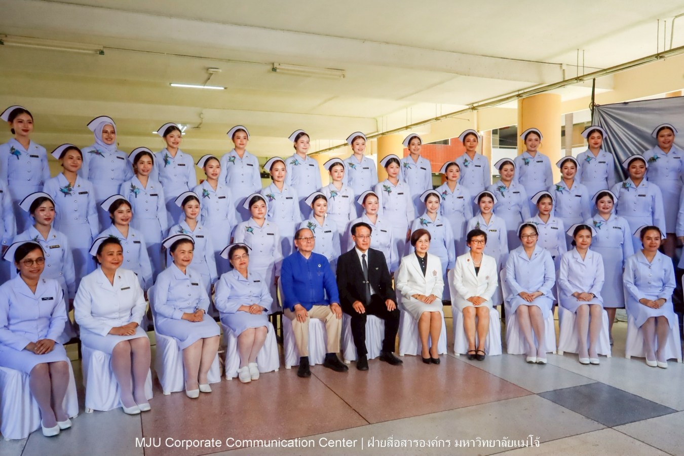 พยาบาลแม่โจ้ รุ่น 1 ประดับแถบหมวก-รับเข็มวิทยฐานะ พร้อมก้าวสู่พยาบาลวิชาชีพอย่างเป็นทางการ