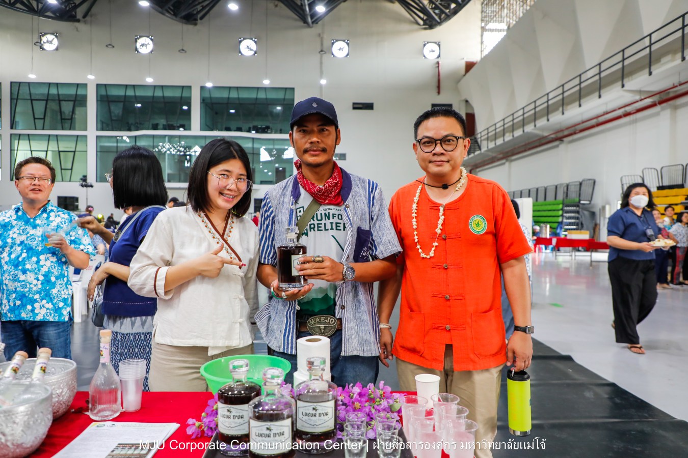 ชาวแม่โจ้ ร่วมพิธีดำหัวผู้อาวุโสและอธิการบดี ประจำปี 2569  สืบสานป๋าเวณี ปี๋ใหม่เมือง