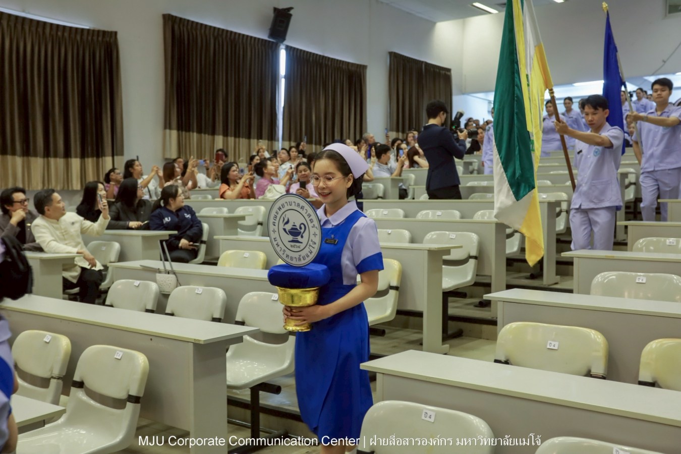 พยาบาลแม่โจ้ รุ่น 1 ประดับแถบหมวก-รับเข็มวิทยฐานะ พร้อมก้าวสู่พยาบาลวิชาชีพอย่างเป็นทางการ