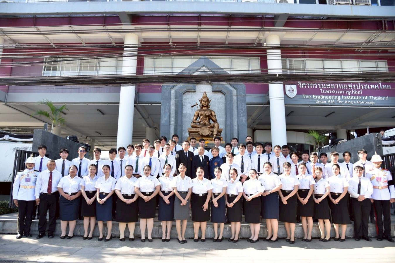 นักศึกษาคณะวิศวกรรมฯ ม.แม่โจ้ รับเหรียญรางวัลเรียนดี 4.00 จากวิศวกรรมสถานแห่งประเทศไทยฯ