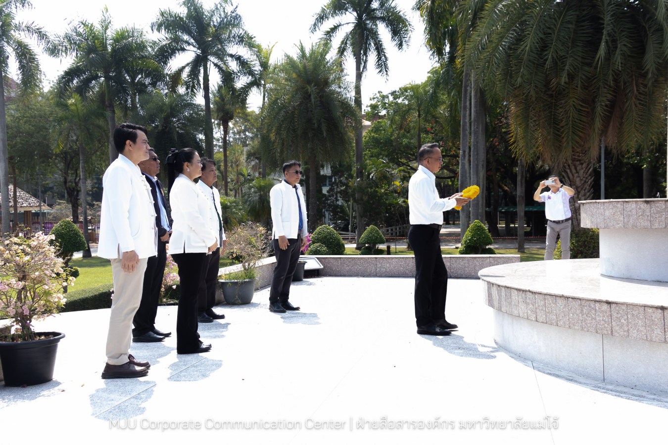 รองปลัดกระทรวงมหาดไทย สักการะสิ่งศักดิ์ ม.แม่โจ้