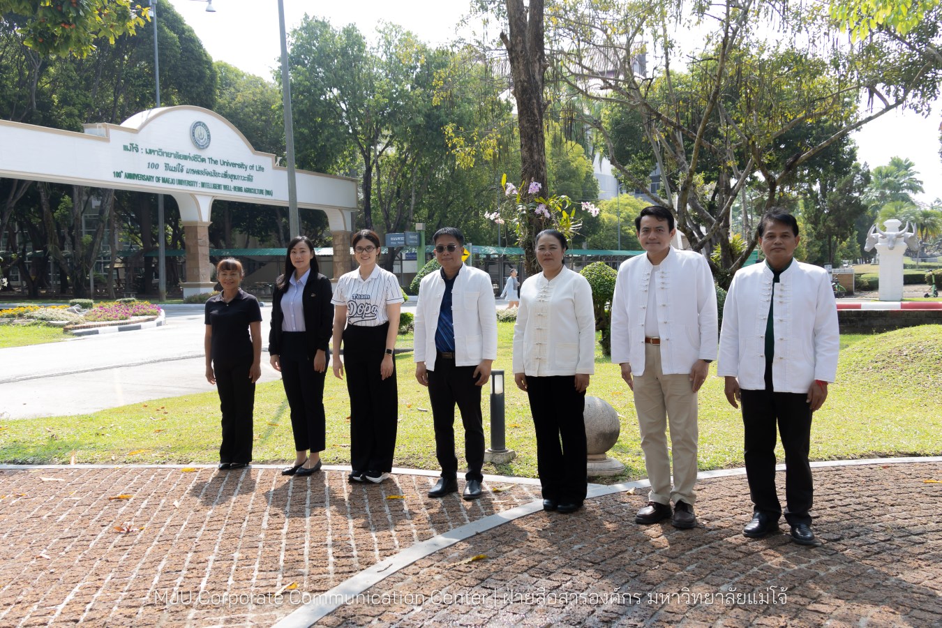 รองปลัดกระทรวงมหาดไทย สักการะสิ่งศักดิ์ ม.แม่โจ้