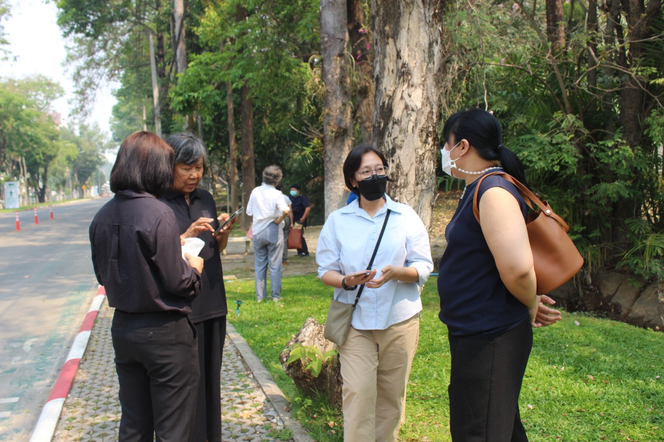 โครงการคืนชีวิตกล้วยไม้ไทยสู่ไพรพฤกษ์ฯ ม.แม่โจ้ ร่วมสนับสนุนโครงการรักษ์ป่าน่านตามพระราชดำริ  เตรียมทำหนังสือเฉลิมพระเกียรติสมเด็จพระนางเจ้าสิริกิติ์ พระบรมราชินีนาถ พระบรมราชชนนีพันปีหลวง