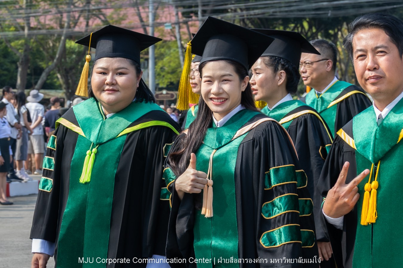 บรรยากาศ พิธีพระราชทานปริญญาบัตร มหาวิทยาลัยแม่โจ้ ประจำปีการศึกษา2567-2568 ครั้งที่ 48  ในวันที่ 19 กุมภาพันธ์ พ.ศ.2569 ณ ศูนย์กีฬาเฉลิมพระเกียรติ มหาวิทยาลัยแม่โจ้