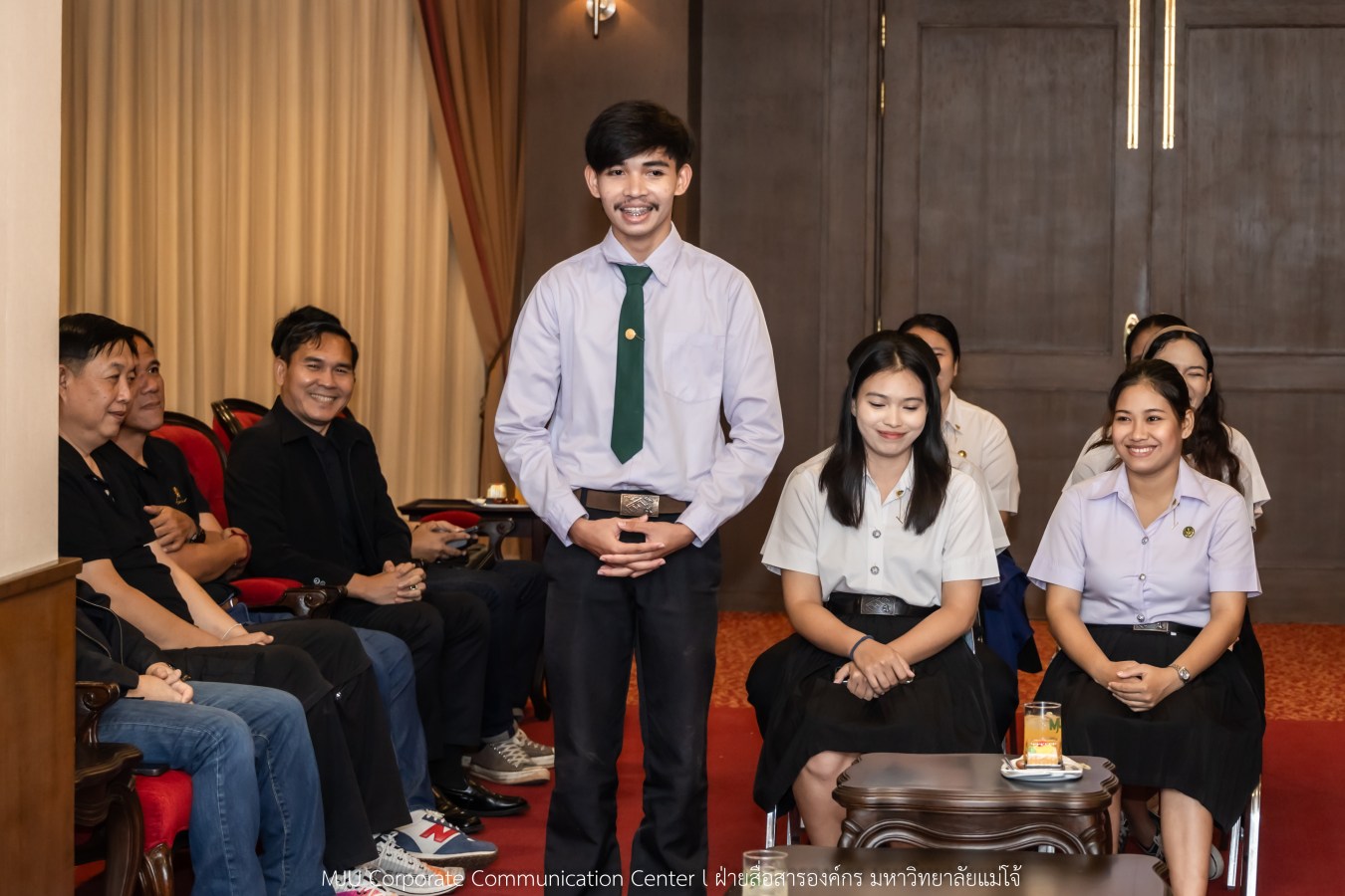 “พี่แม่โจ้ ธ.ก.ส.ปันน้ำใจให้น้อง ครั้งที่ 4”  มอบทุนการศึกษา 250,000 บาท  ร่วมสานฝันให้นักศึกษา ม.แม่โจ้