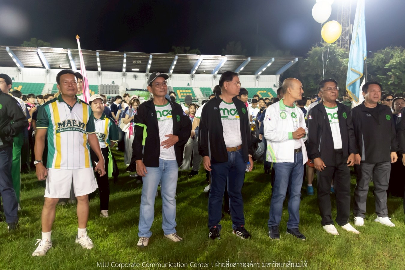 10 กิโลแห่งรอยยิ้ม ประเพณี เดินวิ่ง แม่โจ้ – สันทราย  ชาวสันทราย รุ่นพี่ ศิษย์เก่า  ร่วมต้อนรับอินทนิลช่อที่ 91 กว่า 6,200 คน อย่างอบอุ่น