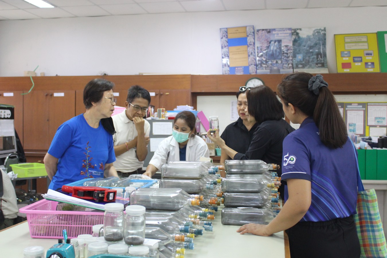 โครงการคืนชีวิตกล้วยไม้ไทยสู่ไพรพฤกษ์ฯ ม.แม่โจ้ ร่วมสนับสนุนโครงการรักษ์ป่าน่านตามพระราชดำริ  เตรียมทำหนังสือเฉลิมพระเกียรติสมเด็จพระนางเจ้าสิริกิติ์ พระบรมราชินีนาถ พระบรมราชชนนีพันปีหลวง