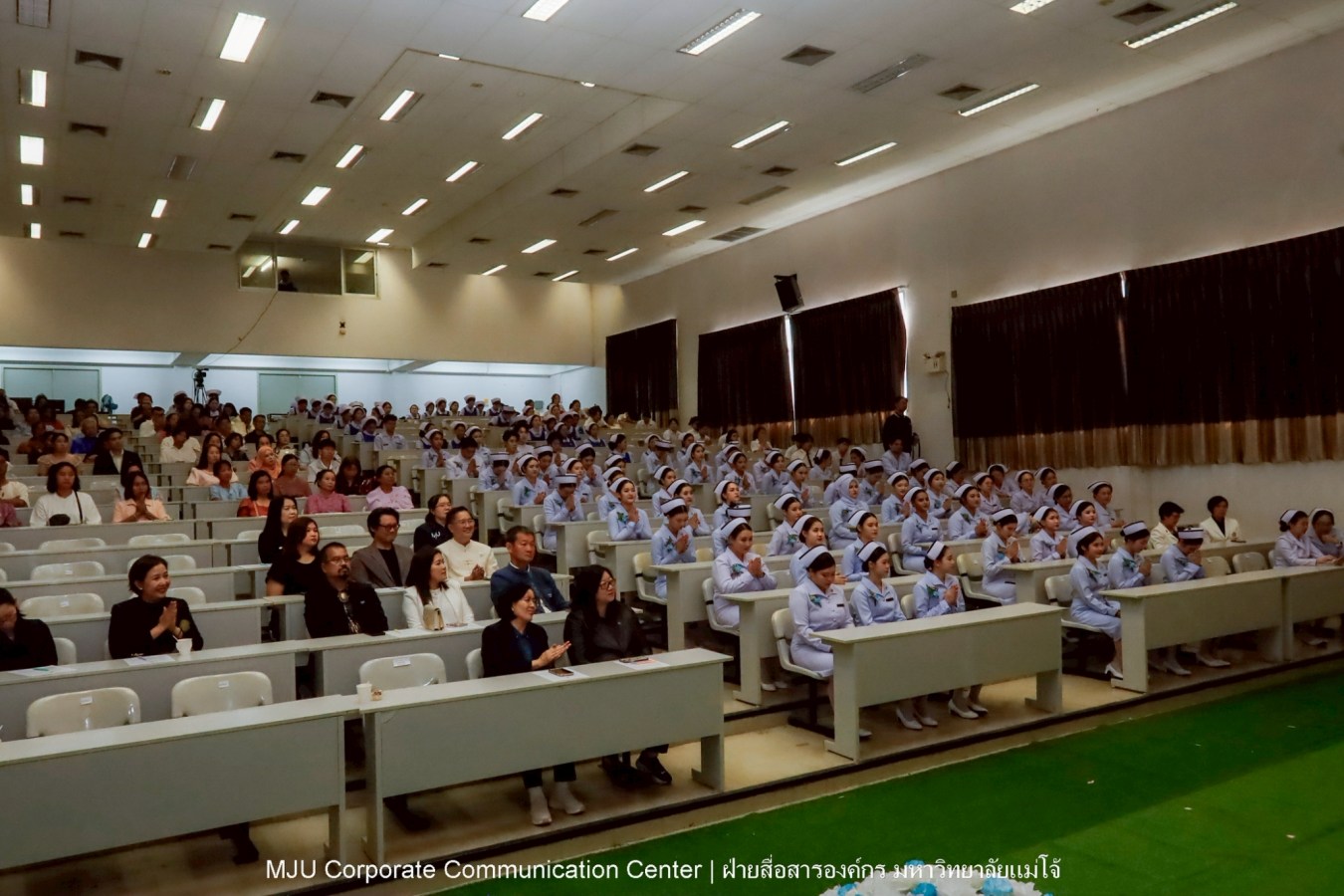 พยาบาลแม่โจ้ รุ่น 1 ประดับแถบหมวก-รับเข็มวิทยฐานะ พร้อมก้าวสู่พยาบาลวิชาชีพอย่างเป็นทางการ