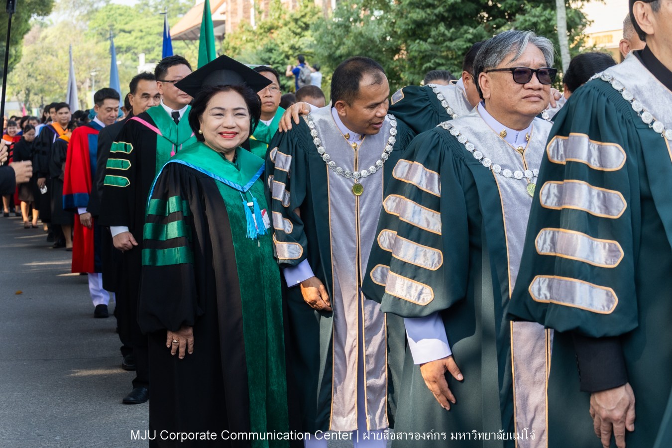 บรรยากาศ พิธีพระราชทานปริญญาบัตร มหาวิทยาลัยแม่โจ้ ประจำปีการศึกษา2567-2568 ครั้งที่ 48  ในวันที่ 19 กุมภาพันธ์ พ.ศ.2569 ณ ศูนย์กีฬาเฉลิมพระเกียรติ มหาวิทยาลัยแม่โจ้