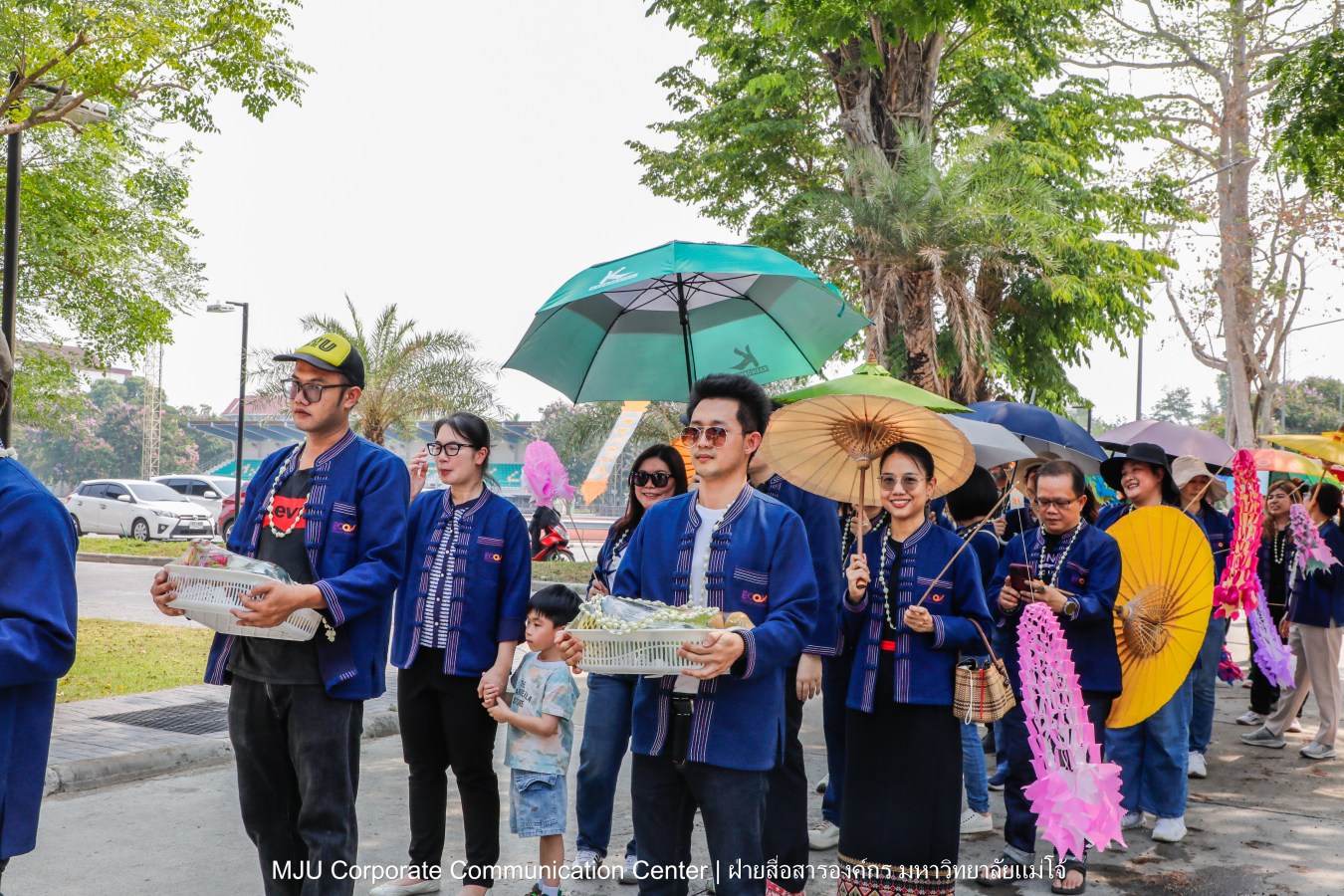 ชาวแม่โจ้ ร่วมพิธีดำหัวผู้อาวุโสและอธิการบดี ประจำปี 2569  สืบสานป๋าเวณี ปี๋ใหม่เมือง