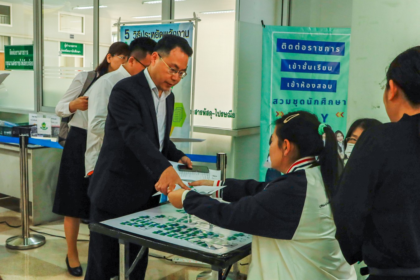 Congratulations    บรรยากาศ      บัณฑิตแม่โจ้ รายงานตัวเตรียมเข้าพิธีพระราชทานปริญญาบัตร ครั้งที่ 48