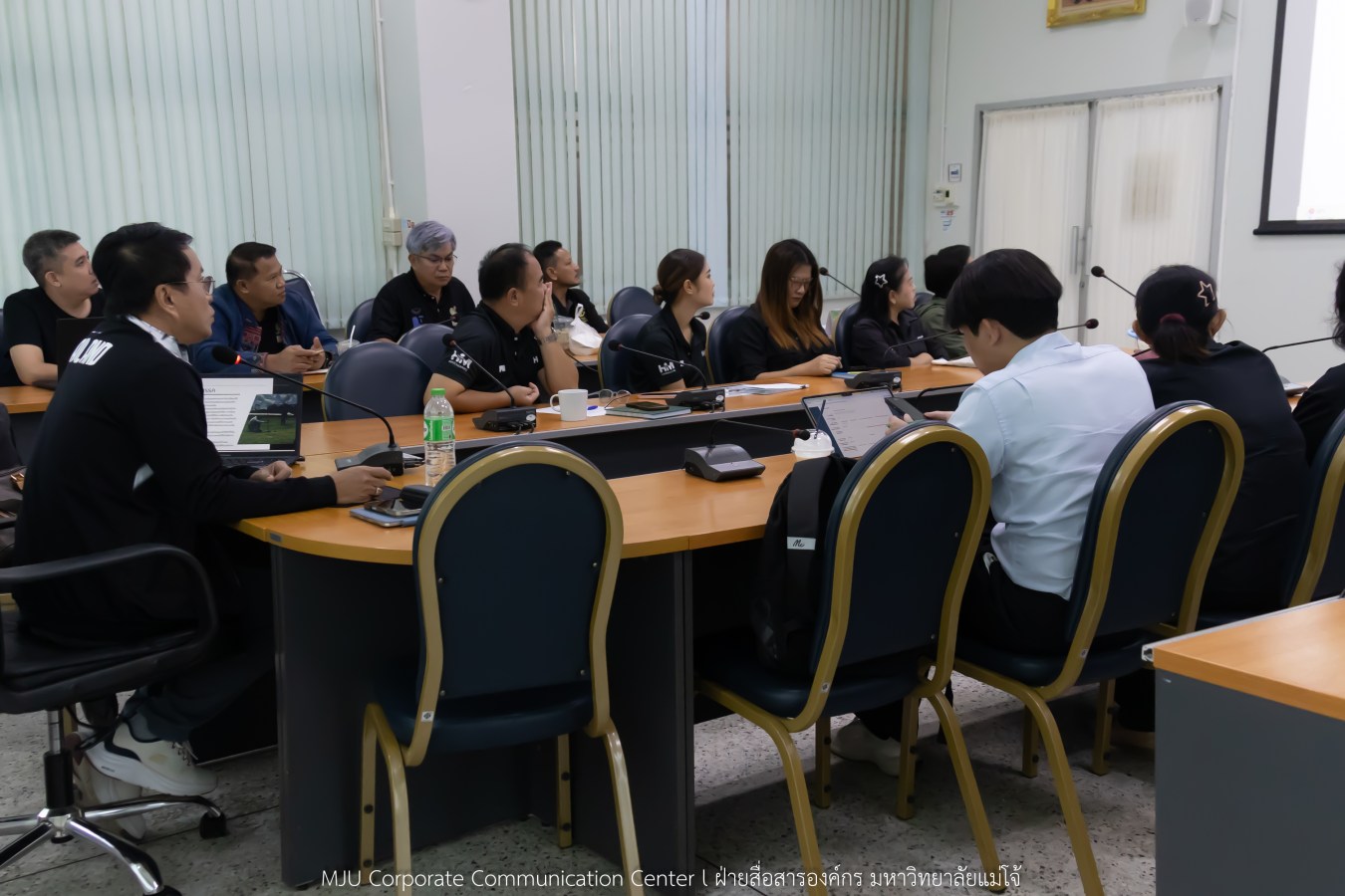 สโมสรบุคลากร ม.แม่โจ้ มอบรางวัลและขอบคุณทีมนักกีฬาบุคลากร ลุยศึก มศว.เกมส์