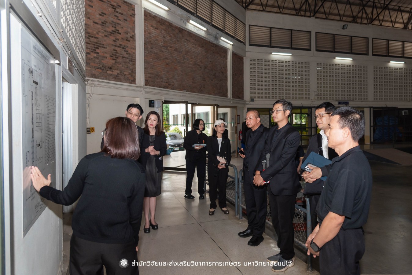 มหาวิทยาลัยแม่โจ้ ต้อนรับคณะผู้บริหารของสำนักงานเลขาธิการวุฒิสภา ในโครงการติดตามผลการนำผลงานวิจัยไปใช้ประโยชน์ในกระบวนการนิติบัญญัติ