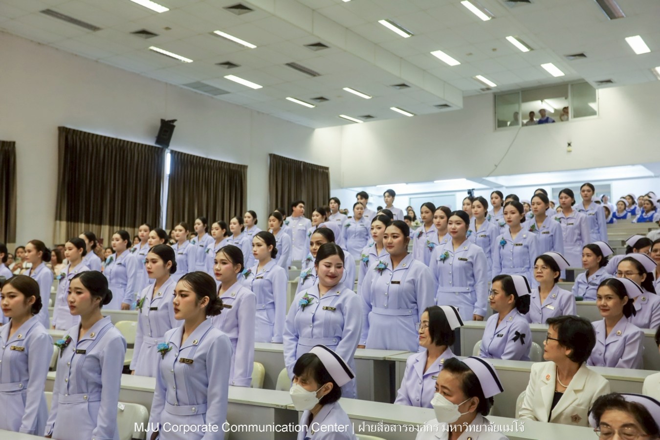 พยาบาลแม่โจ้ รุ่น 1 ประดับแถบหมวก-รับเข็มวิทยฐานะ พร้อมก้าวสู่พยาบาลวิชาชีพอย่างเป็นทางการ