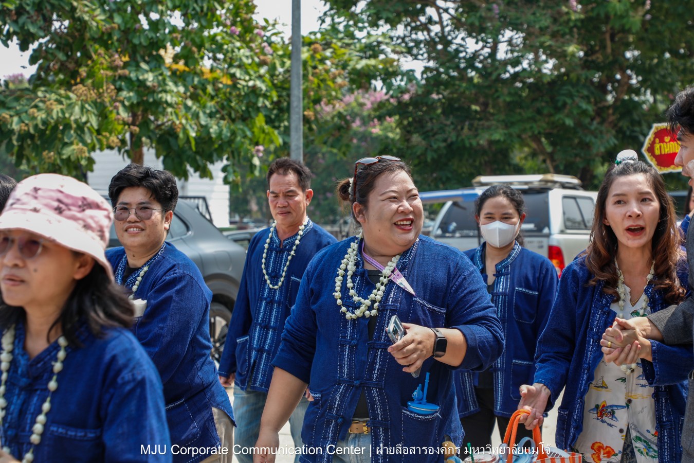 ชาวแม่โจ้ ร่วมพิธีดำหัวผู้อาวุโสและอธิการบดี ประจำปี 2569  สืบสานป๋าเวณี ปี๋ใหม่เมือง
