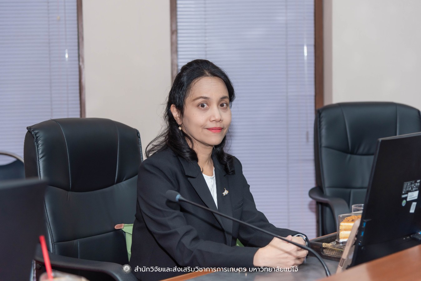 มหาวิทยาลัยแม่โจ้ ต้อนรับคณะผู้บริหารของสำนักงานเลขาธิการวุฒิสภา ในโครงการติดตามผลการนำผลงานวิจัยไปใช้ประโยชน์ในกระบวนการนิติบัญญัติ