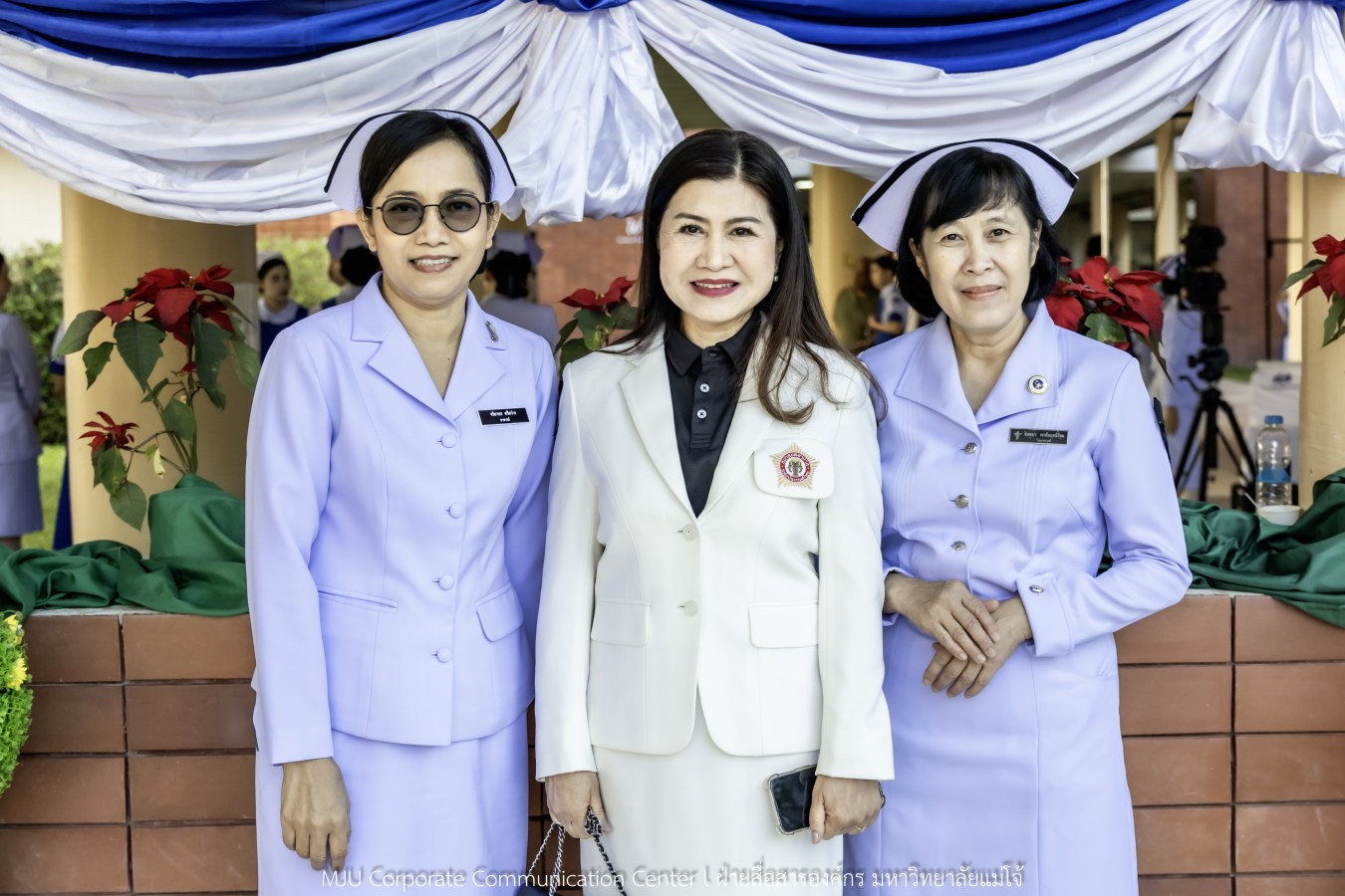 พยาบาลแม่โจ้ รุ่นที่ 3  รับหมวก เข็มเลื่อนชั้นปี และตะเกียงไนติงเกล เตรียมพร้อมออกฝึกปฏิบัติการจริงในสถานพยาบาล