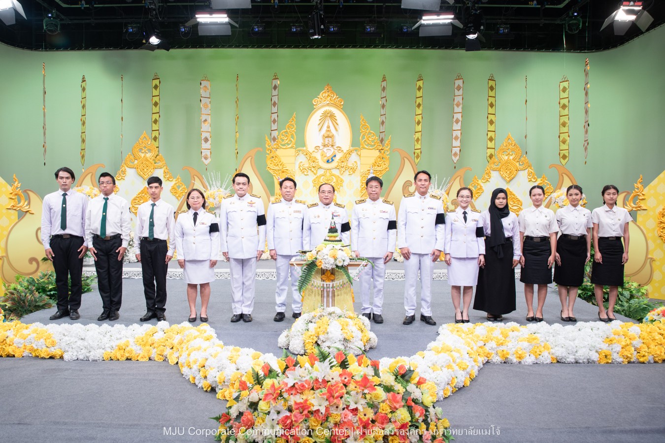 เนื่องในโอกาสวันเฉลิมพระชนมพรรษา พระบาทสมเด็จพระเจ้าอยู่หัวฯ ม.แม่โจ้ ร่วมบันทึกเทปโทรทัศน์รายการพิเศษถวายพระพรชัยมงคล