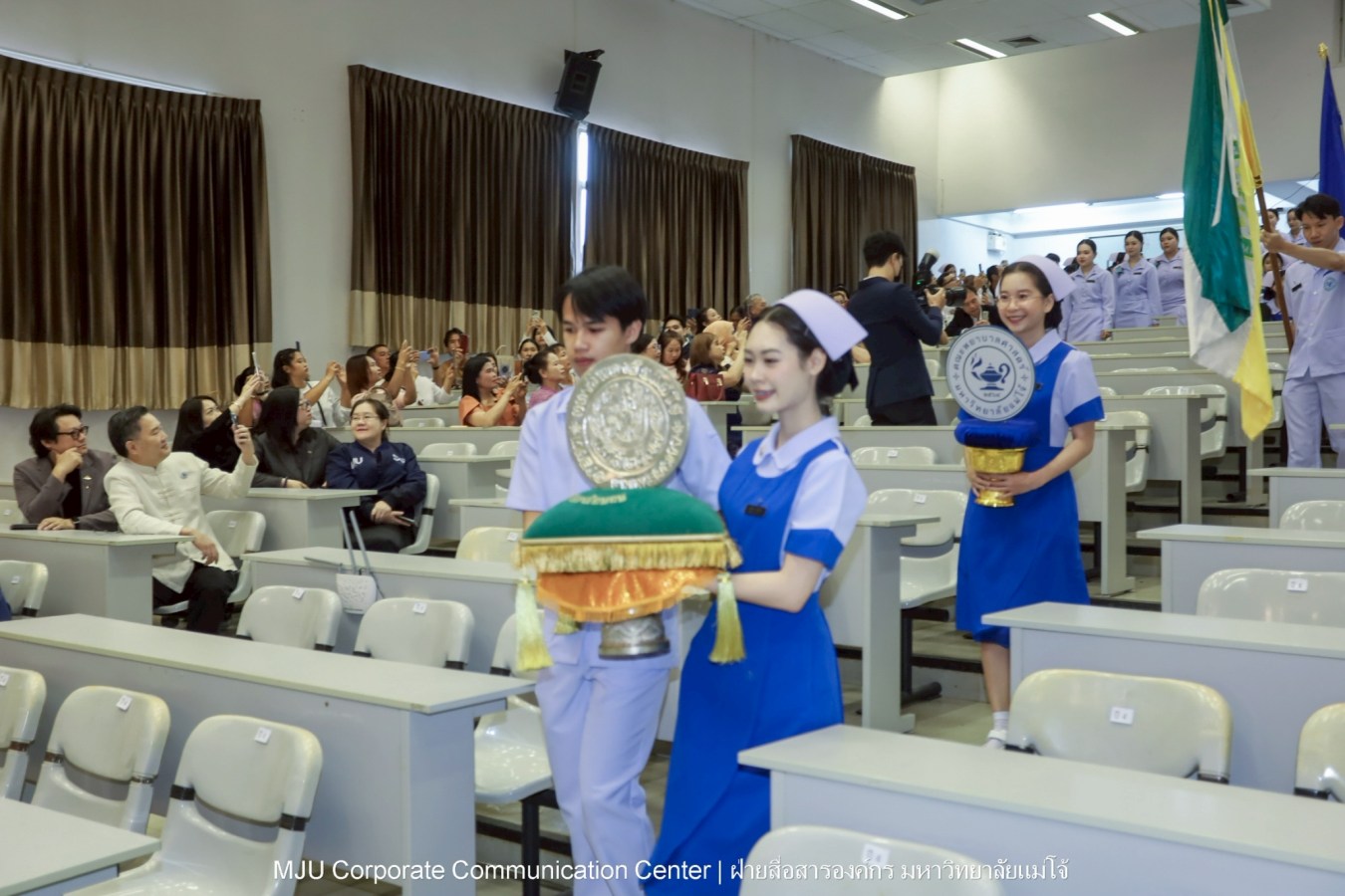 พยาบาลแม่โจ้ รุ่น 1 ประดับแถบหมวก-รับเข็มวิทยฐานะ พร้อมก้าวสู่พยาบาลวิชาชีพอย่างเป็นทางการ