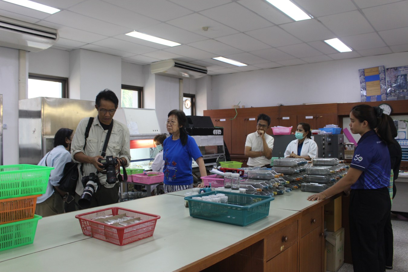 โครงการคืนชีวิตกล้วยไม้ไทยสู่ไพรพฤกษ์ฯ ม.แม่โจ้ ร่วมสนับสนุนโครงการรักษ์ป่าน่านตามพระราชดำริ  เตรียมทำหนังสือเฉลิมพระเกียรติสมเด็จพระนางเจ้าสิริกิติ์ พระบรมราชินีนาถ พระบรมราชชนนีพันปีหลวง