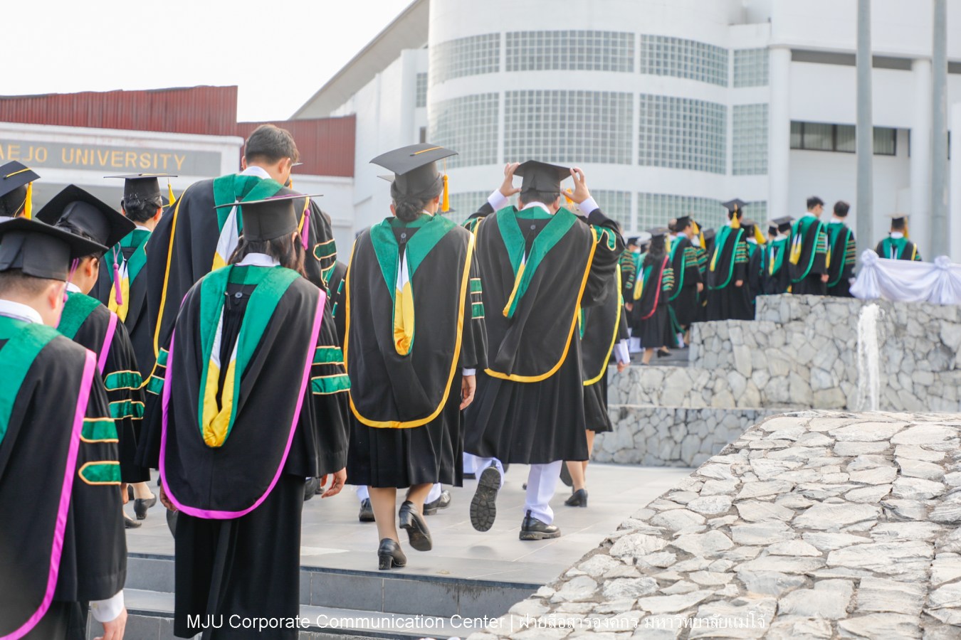 ว่าที่บัณฑิตพร้อม  อาจารย์พร้อม  ญาติพร้อม ทุกคนพร้อม  ร่วมแสดงความยินดี 18 กุมภาพันธ์ 2569  #บรรยากาศซ้อมใหญ่ พิธีพระราชทานปริญญาบัตรมหาวิทยาลัยแม่โจ้ ครั้งที่ 48