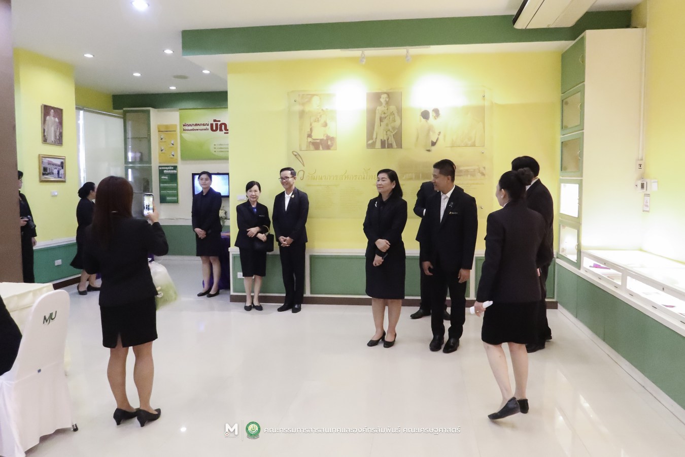 คณะเศรษฐศาสตร์ มหาวิทยาลัยแม่โจ้ ร่วมกับ สันนิบาตสหกรณ์จังหวัดเชียงใหม่ จัดพิธีวางพวงมาลาสักการะ 