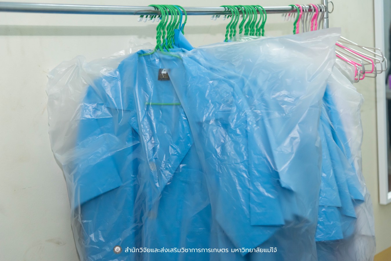 มหาวิทยาลัยแม่โจ้ ต้อนรับคณะผู้บริหารของสำนักงานเลขาธิการวุฒิสภา ในโครงการติดตามผลการนำผลงานวิจัยไปใช้ประโยชน์ในกระบวนการนิติบัญญัติ