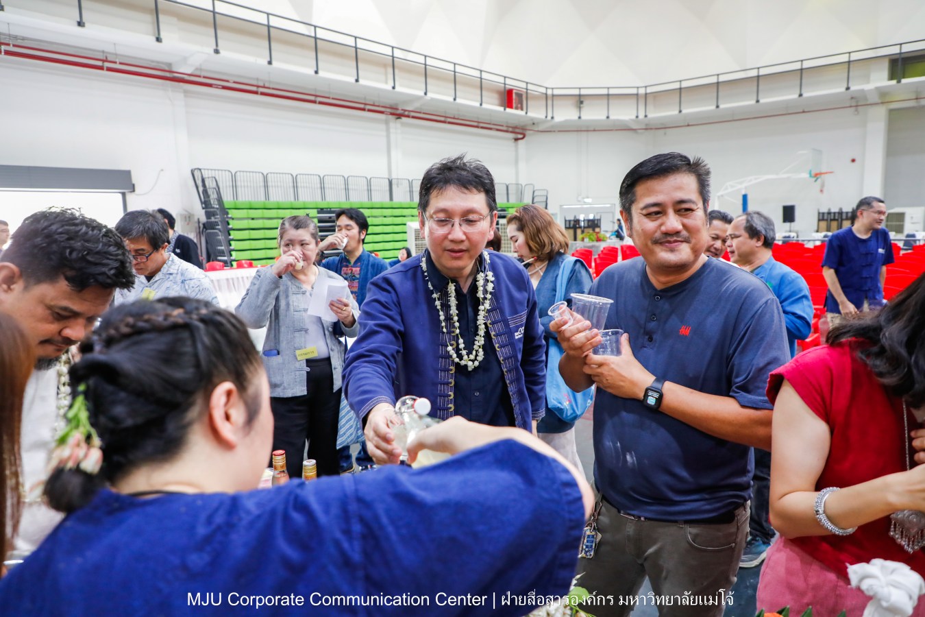 ชาวแม่โจ้ ร่วมพิธีดำหัวผู้อาวุโสและอธิการบดี ประจำปี 2569  สืบสานป๋าเวณี ปี๋ใหม่เมือง
