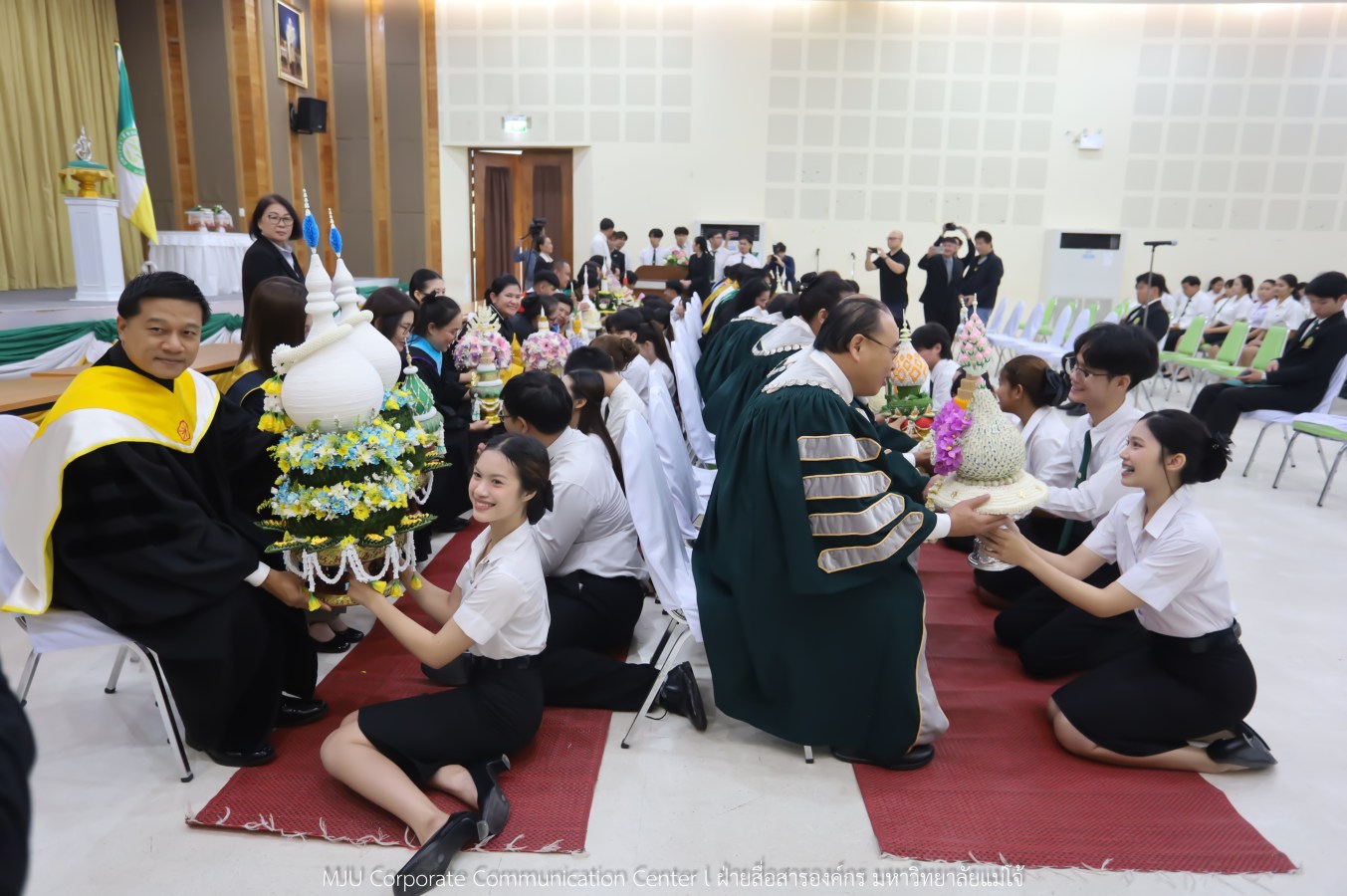 ม.แม่โจ้ “น้อมจิต วันทา บูชาครู” จัดพิธีไหว้ครู พร้อมเชิดชูอาจารย์-บุคลากรดีเด่น ประจำปี 2569