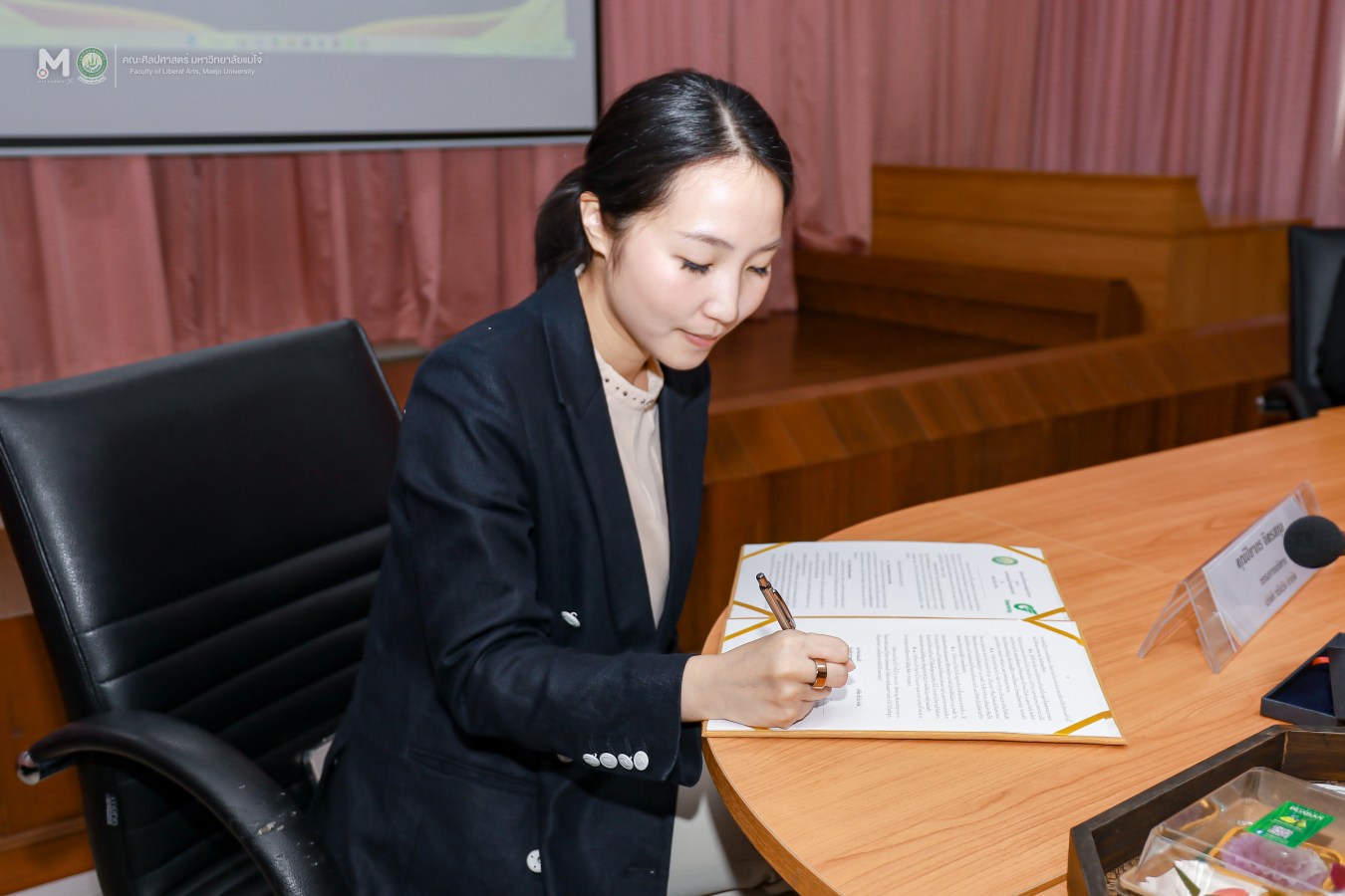 ศิลปศาสตร์ ม.แม่โจ้ ร่วมกับ บริษัท กรีนวิง จำกัด ลงนามบันทึกความเข้าใจความร่วมมือทางวิชาการ